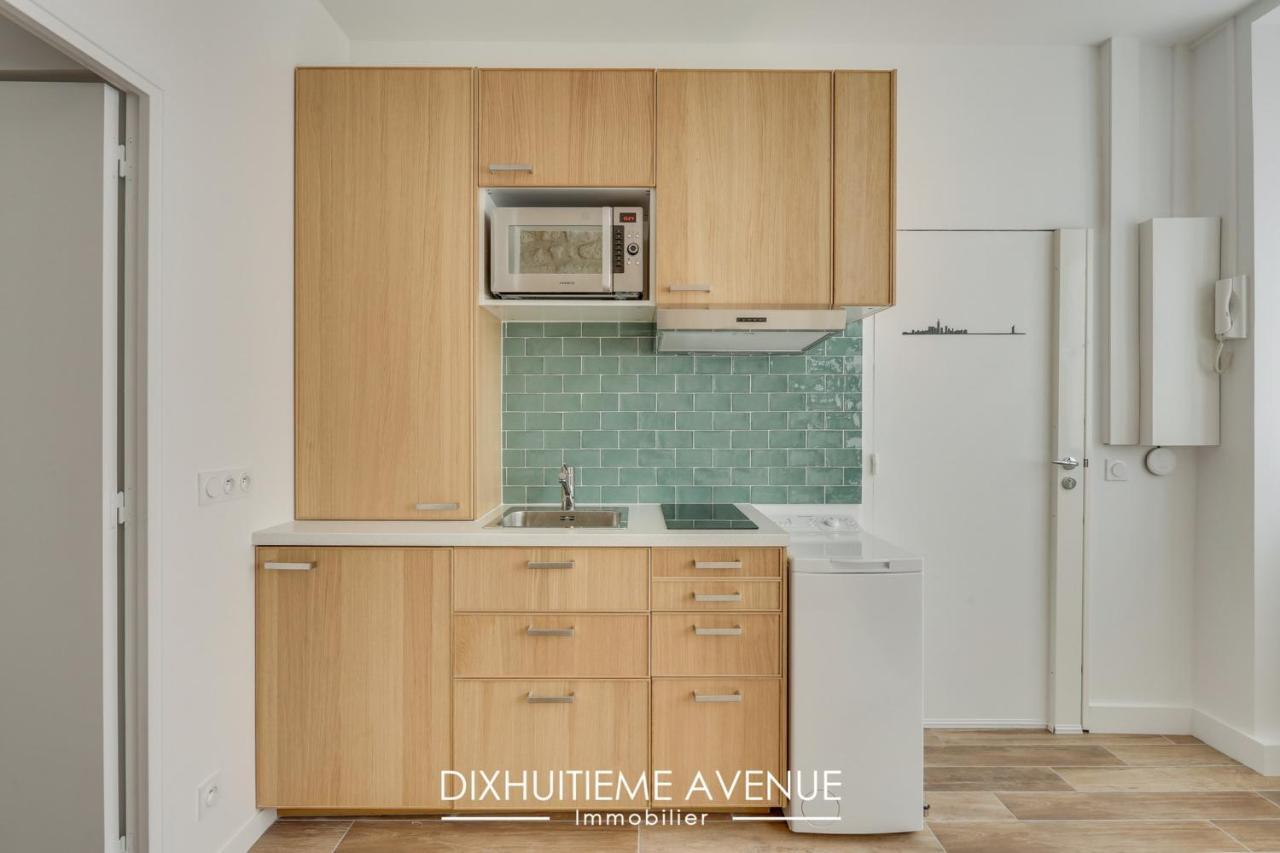 Appartement Nice 25m Very Bright Near Montmartre